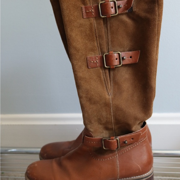 Clarks women’s Brown suede Leather Boots - Picture 1 of 8